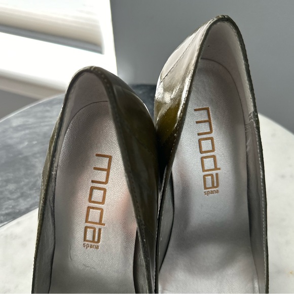 MODA Pointy Toe Eel Stiletto, Green - Picture 2 of 10